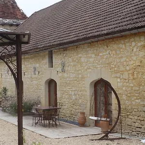 https://lacoste-bb.midi-pyreneeshotels.com